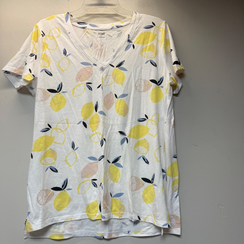 a.n.a V-Neck Tee Womens Large White Lemon Print Excellent High-Low Short Sleeve